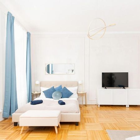비엔나 Spacious And Near Metro I Close To Parks I Akh 아파트 외부 사진