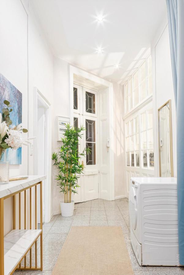 비엔나 Spacious And Near Metro I Close To Parks I Akh 아파트 외부 사진