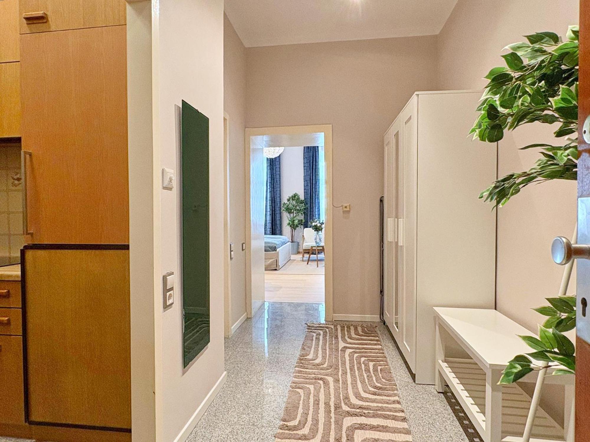비엔나 Spacious And Near Metro I Close To Parks I Akh 아파트 외부 사진