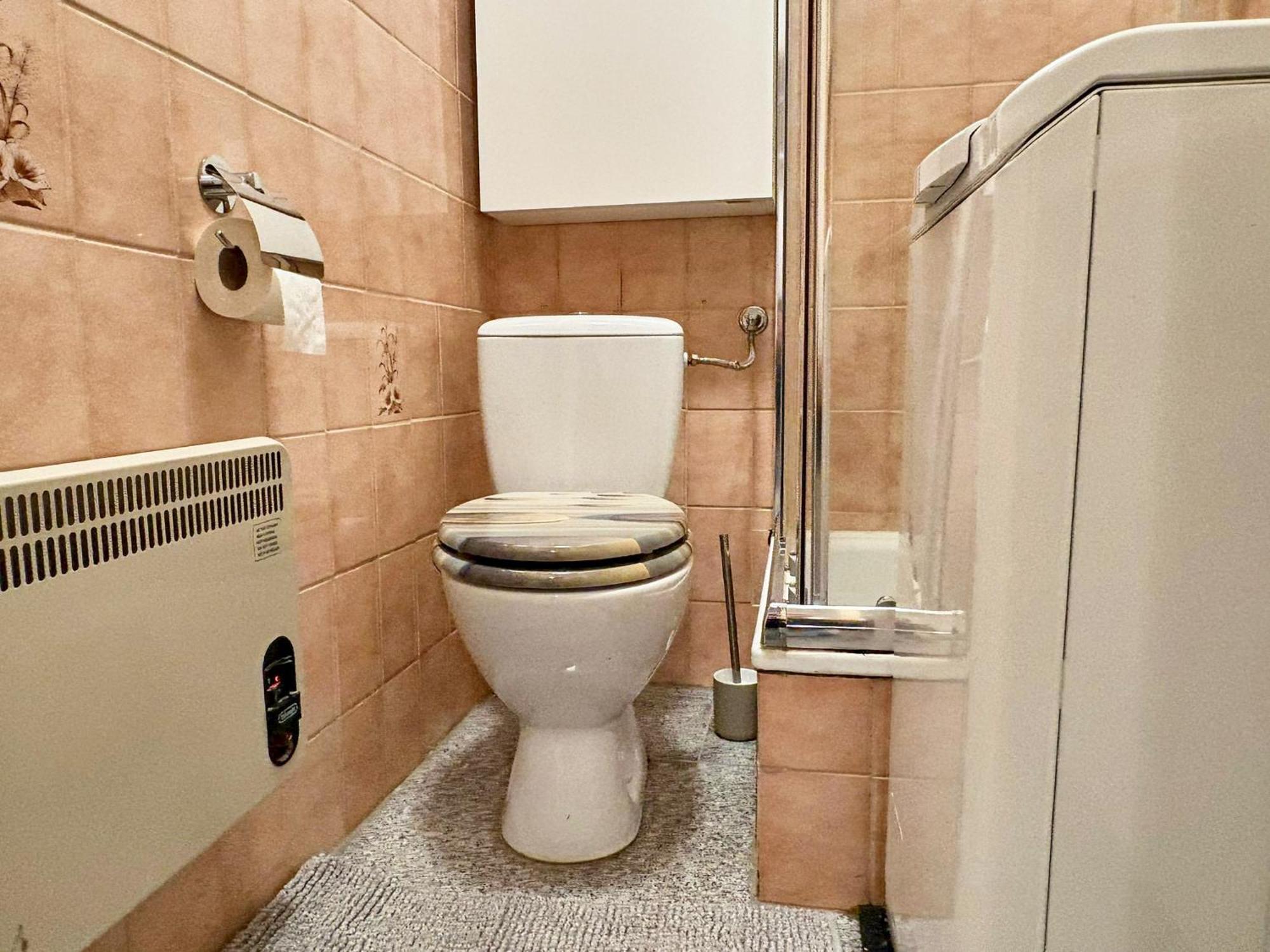 비엔나 Spacious And Near Metro I Close To Parks I Akh 아파트 외부 사진